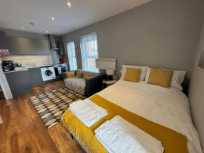 1bed Flat - Contractors & Central Cleethorpes